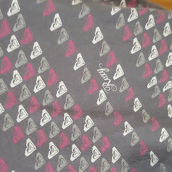 Roxy T-Shirt - Picture 2 of 4